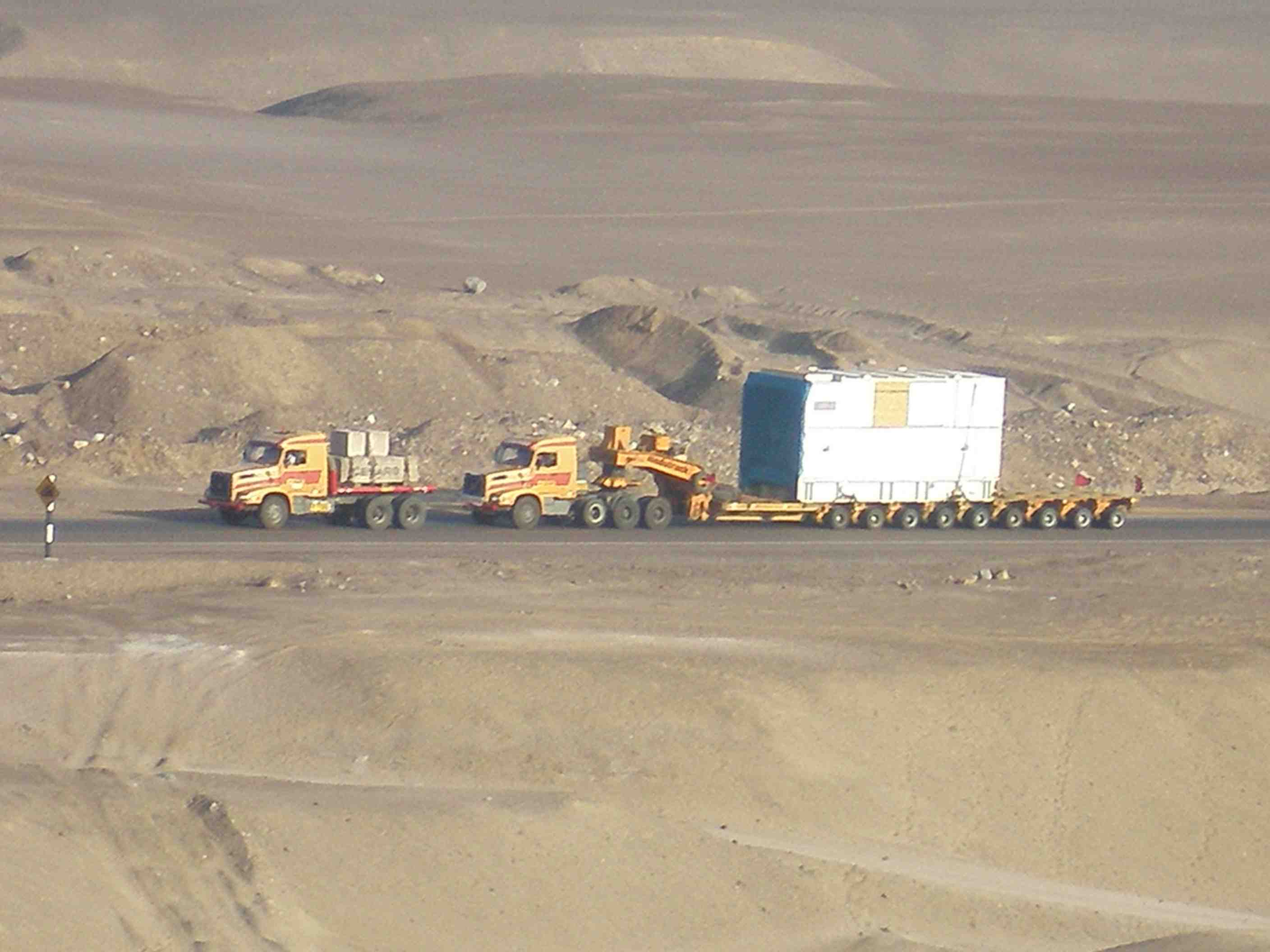Transporte de Generador 101tons Mollendo-Pisco (2 Generadores 101tons c/u 2 Turbinas 97tons c/u) Transporte de Generador 101tons Mollendo-Pisco (2 Generadores 101tons c/u 2 Turbinas 97tons c/u)